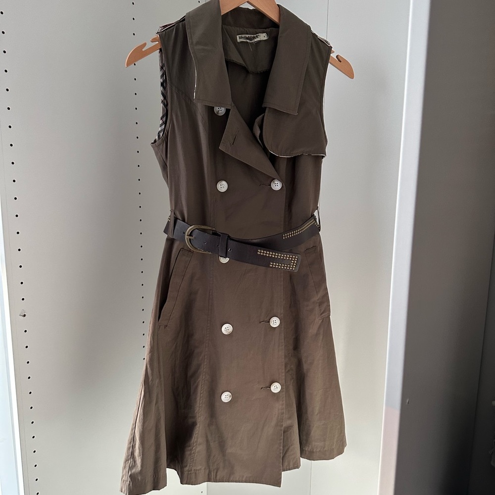 Burberry Sleeveless dress